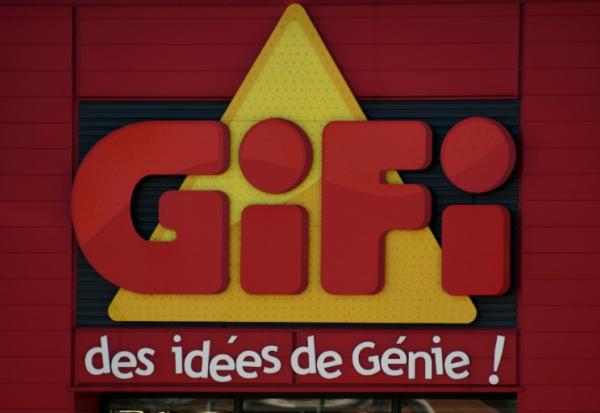 L'enseigne de magasins de bazar Gifi, en grande difficulté, s'est séparée jeudi de son patron Christophe Mistou, cinq mois après l'avoir placé à la tête du directoire