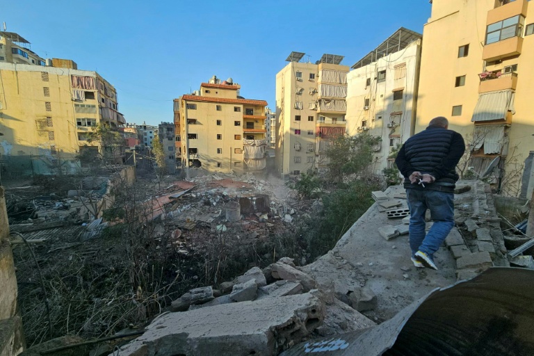 Dans les quartiers sud de Beyrouth, après une frappe aérienne israélienne, le 24 mars 2026