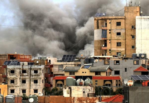 Une frappe aérienne israélienne sur un quartier de la ville de Tyr, dans le sud du Liban, le 15 mai 2026
