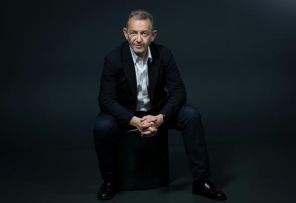 Le sociologue, journaliste et animateur de radio français Guillaume Erner pose à Paris, le 8 avril 2026
