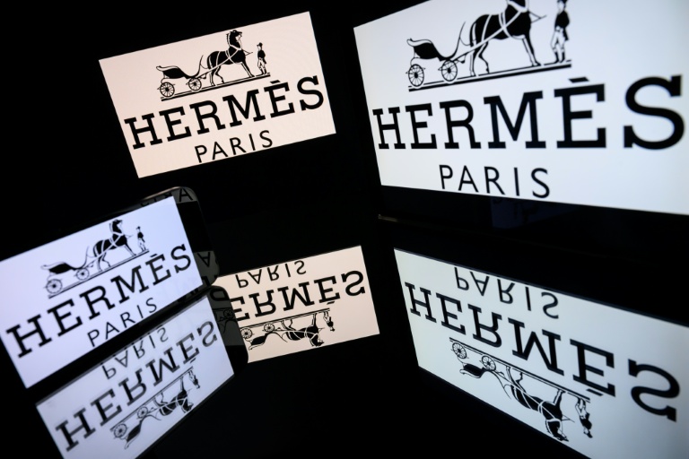La guerre au Moyen-Orient et les effets de change ont affecté les ventes au premier trimestre du groupe français de luxe Hermès dont l'action a plongé à l'ouverture de la Bourse de Paris, mercredi matin