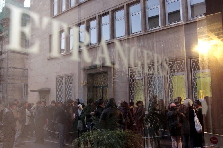 Plus de titres de séjour, moins de régularisations et une petite diminution des demandes d'asile: le ministère de l'Intérieur a publié le tableau 2025 de l'immigration 