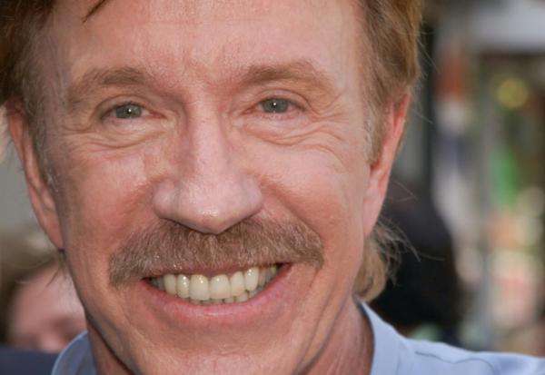 L'acteur américain Chuck Norris à Hollywood, le 27 août 2002 en Californie