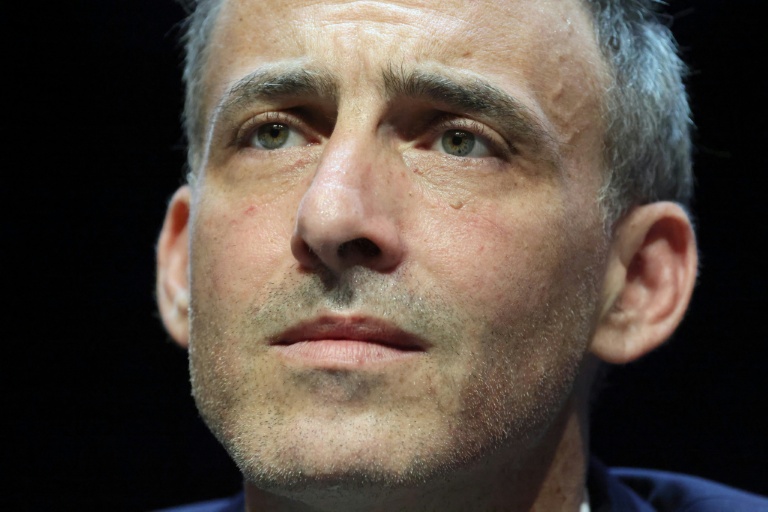 Raphaël Glucksmann lors d'un débat à Montrouge, dans les Hauts-de-Seine, le 22 juin 2026