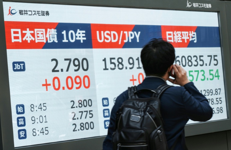 L'économie japonaise a résisté au premier trimestre 2026, avec une croissance de 0,5%, mais l'inflation entraînée par la guerre au Moyen-Orient complique l'équation pour Tokyo