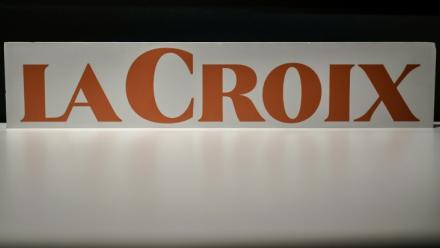 Le logo du journal La Croix, au siège du quotidien, le 9 octobre 2019