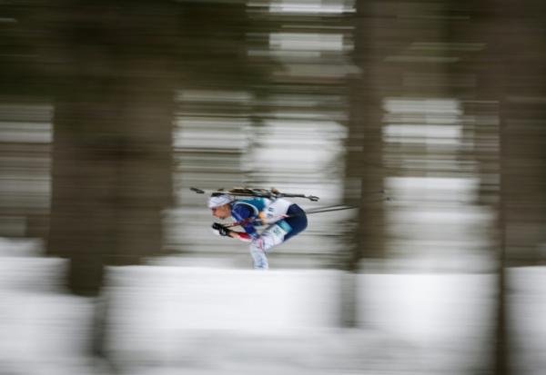 Le Français Eric Perrot lors de l'individuel de biathlon des JO-2026 le 10 février 2026