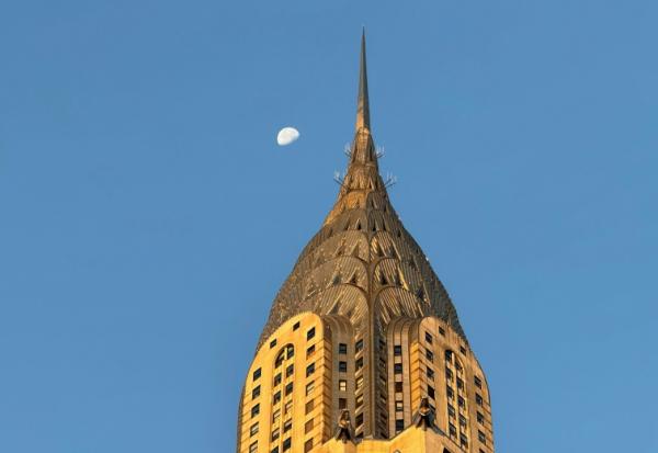 Le sommet du Chrysler Building, à New York, le 4 octobre 2023
