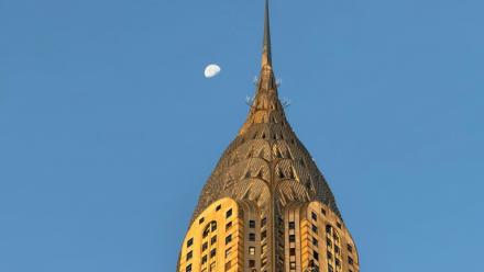 Le sommet du Chrysler Building, à New York, le 4 octobre 2023