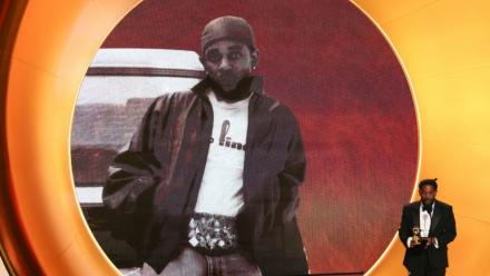 Le rappeur américain Kendrick Lamar lors de la 68e édition des Grammy Awards à Los Angeles, le 1er février 2026 en Californie