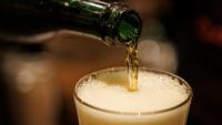 Une bière servie à Bruxelles, le 14 novembre 2024