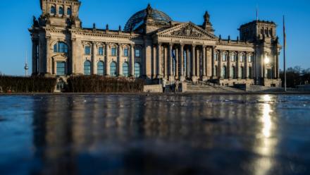 Le bâtiment du Reichstag, qui abrite la chambre basse du Parlement allemand (Bundestag), à Berlin, le 21 janvier 2026