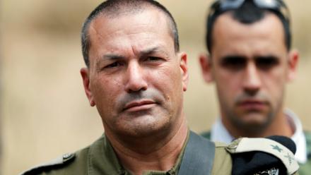 Le chef de l'armée israélienne Eyal Zamir à Nahal Oz le 20 avril 2018