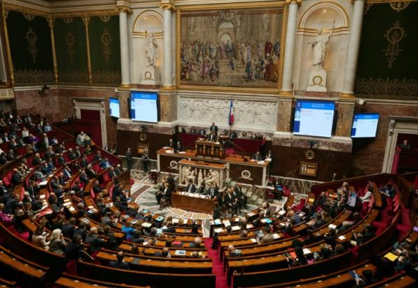 Le report des élections provinciales en Nouvelle-Calédonie va déclencher mercredi une nouvelle bataille parlementaire à l'Assemblée nationale