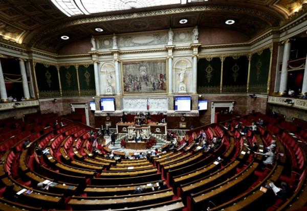 Les députés ont suspendu vendredi leurs travaux pour la coupure parlementaire liée aux élections municipales, sans achever l'examen du projet de loi contre les fraudes