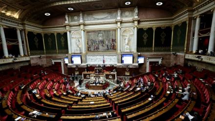 Les députés ont suspendu vendredi leurs travaux pour la coupure parlementaire liée aux élections municipales, sans achever l'examen du projet de loi contre les fraudes