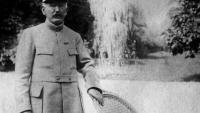 Photo d'archive non datée du capitaine Alfred Dreyfus en uniforme, prise dans un endroit inconnu après sa réhabilitation