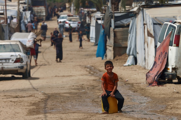 Dans une rue d'al-Mawasi, dans le sud de la bande de Gaza, le 12 août 2025
