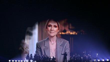 Un écran géant montrant la chanteuse Céline Dion lors de la demi-finale de l'Eurovision à Bâle le 13 mai 2025