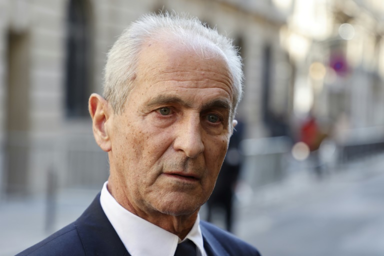 L'ancien maire de Toulon Hubert Falco, ici le 7 mars 2022 à Paris, n'avait pas assisté à l'audience en mai 2025 de son procès où il était poursuivi pour avoir insulté un journaliste