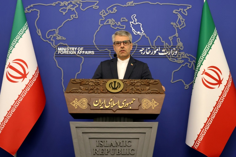 Le porte-parole du ministère iranien des Affaires étrangères, Esmaïl Baghaï, tient une conférence de presse hebdomadaire à Téhéran, le 28 octobre 2024