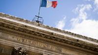 Photographie prise le 21 avril 2024 de l'ancien siège de la Bourse de Paris, le Palais Brongniart, à Paris