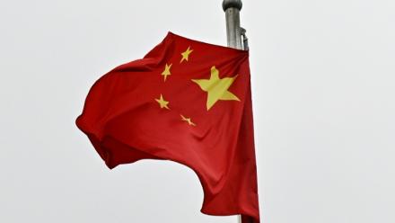 Un drapeau chinois flotte à Pékin, en Chine, le 4 mars 2026