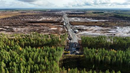 Vue aérienne du site où Google prévoit de construire un nouveau centre de données, le 29 septembre 2026 à Muhos, dans le nord de la Finlande 