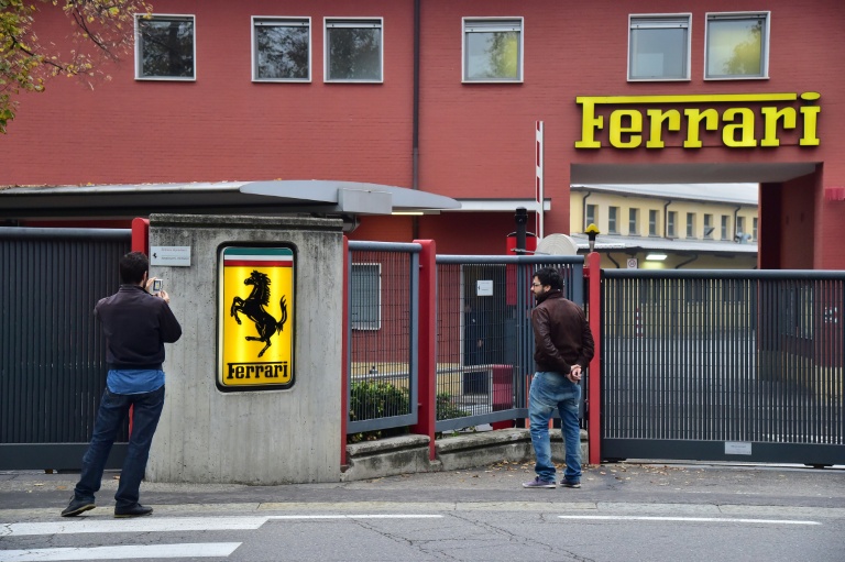 Vue de l'entrée de l'usine Ferrari à Maranello, en Italie, le 18 octobre 2025