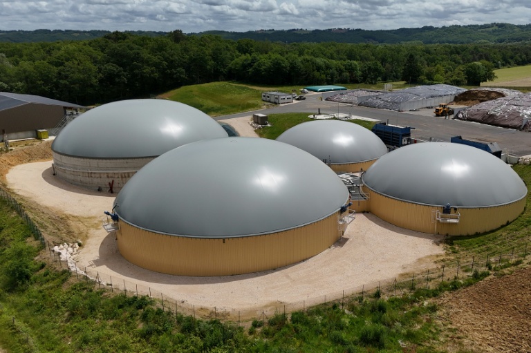 Des cuves en béton à l'usine de biométhane de Blajan, en Haute-Garonne, le 18 mai 2026