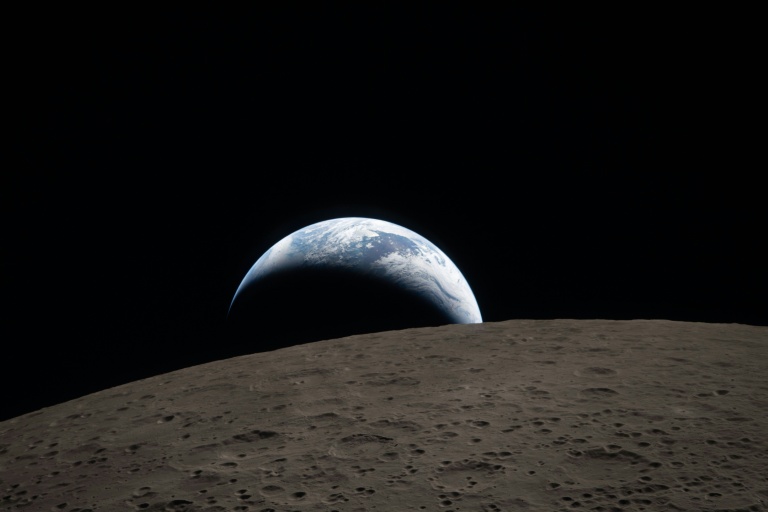 Photographie d'un coucher de Terre prise par l'équipage d'Artémis II et publiée par la Nasa le 7 avril 2026