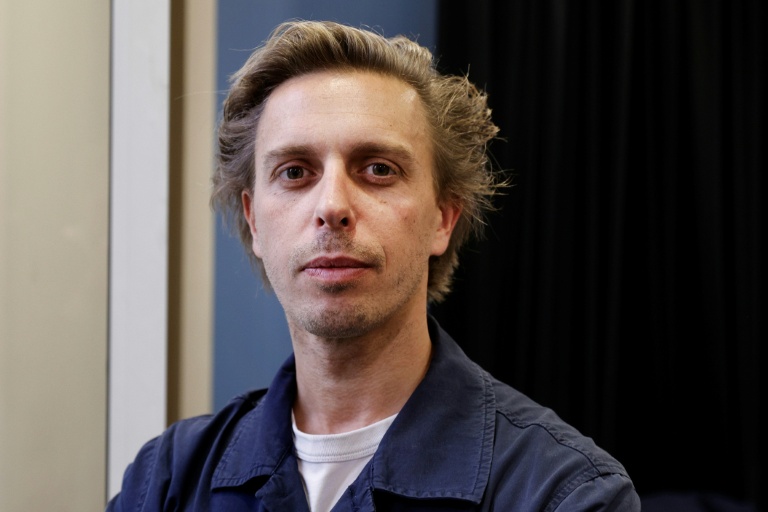 Le journaliste Victor Castanet le 15 novembre 2025, à Trappes dans les Yvelines