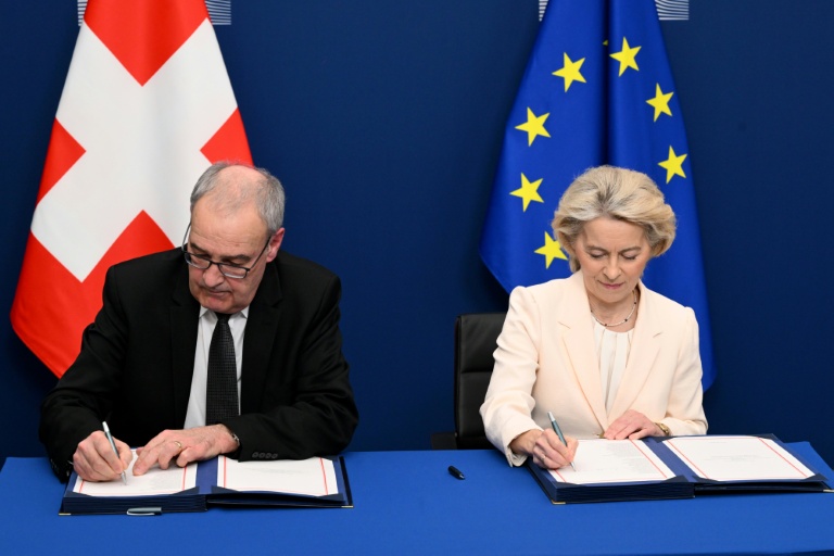 Le président de la confédération suisse Guy Parmelin et la présidente de la Commission européenne Ursula von der Leyen, le 2 mars 2026
