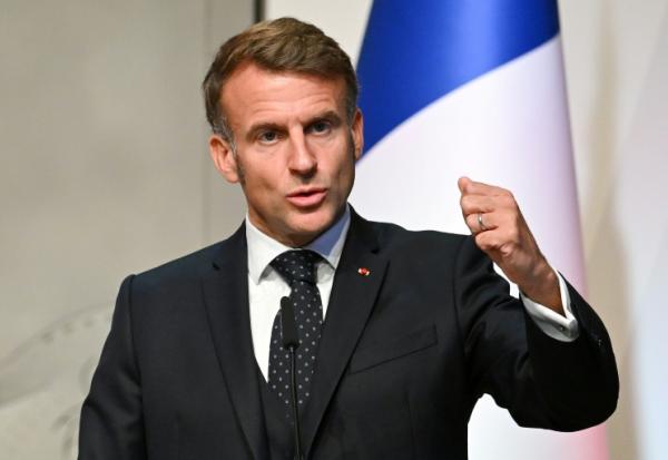 Le président français Emmanuel Macron s'exprime lors d'une conférence de presse au château de Ljubljana, à Ljubljana, le 21 octobre 2025