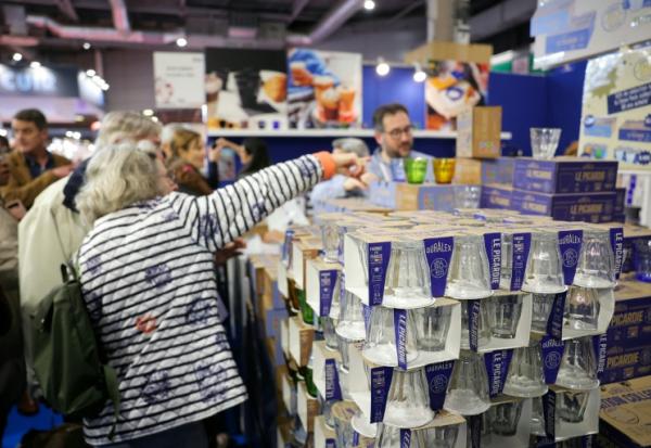 Verres Duralex au salon "Made in France", à la Porte de Versailles de Paris le 7 novembre 2025.