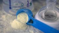 Laits infantiles contaminés: cinq enquêtes ouvertes à Paris, notamment pour mise en danger