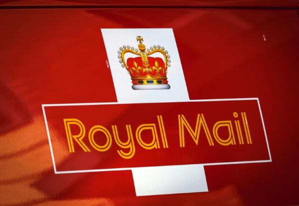 L'opérateur postal britannique Royal Mail écope d'une amende de 21 millions de livres (24 millions d'euros) du régulateur du secteur pour les retards de "millions de lettres importantes"