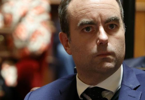 Le Premier ministre français Sébastien Lecornu assiste à une séance de questions au gouvernement au Sénat, à Paris, le 26 novembre 2025