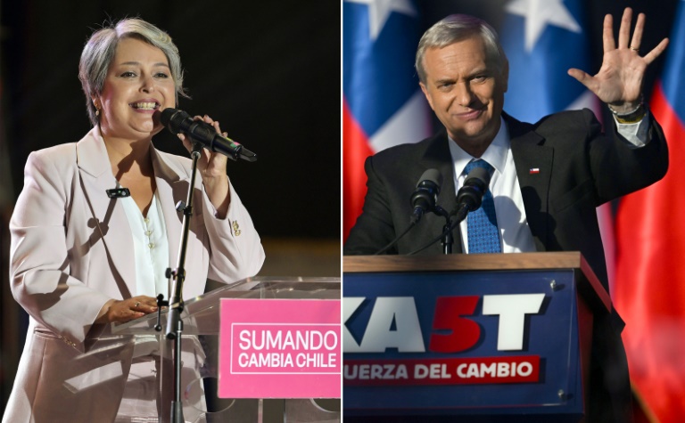 Montage photos du 11 décembre 2025 montrant la candidate de gauche à la présidentielle chilienne Jeannette Jara et son rival d’extrême droite José Antonio Kast 