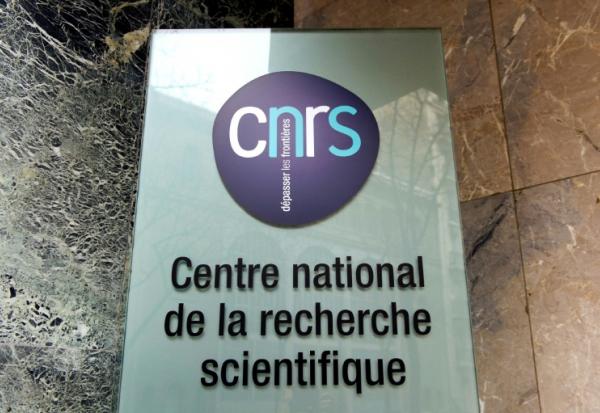le CNRS lance un programme pour attirer des scientifiques étrangers dont le travail est menacé, notamment aux Etats-Unis, dans la ligne du souhait de l'exécutif