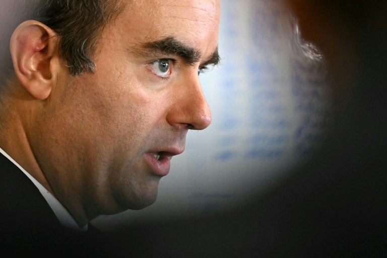 Le Premier ministre Sébastien Lecornu, le 11 octobre 2025 à L'Haÿ-les-Roses (Val-de-Marne)