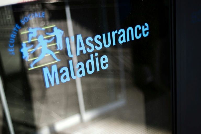 A la recherche d’économies pour les finances publiques, le gouvernement envisage de baisser dès cet été certains remboursements de l’Assurance maladie pour économiser jusqu'à 2 milliards d'euros