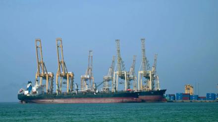 Un tanker au port de Khor Fakkan, aux Emirats arabes unis, le 23 juin 2025