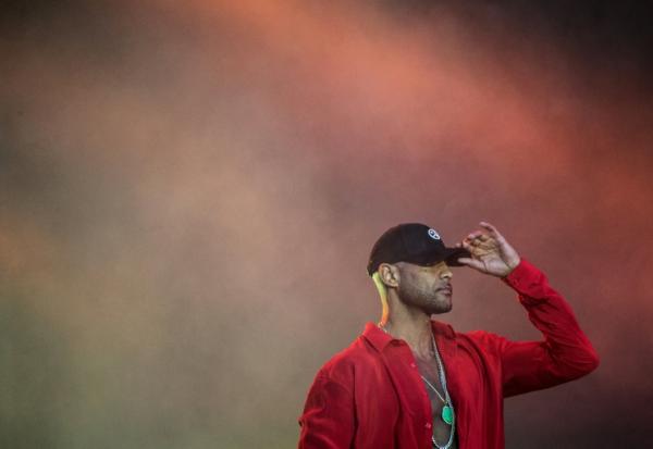 Le rappeur Booba sur scène à au festival des Vielles Charrues à Carhaix-Plouger, dans le Finistère, le 18 juillet 2019