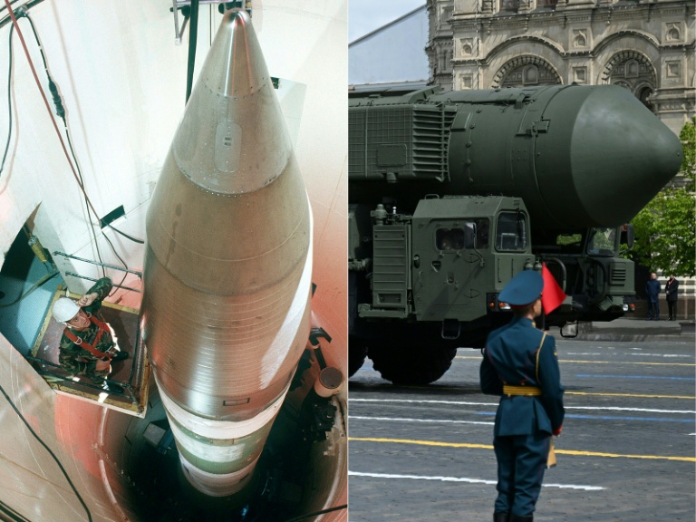 Combinaison d'images créée le 5 février 2026 montre, à gauche une image fournie par l'Air Force d'un missile américain dans un silo dans le Dakota, et à droite un missile intercontinental russe sur la place Rouge lors du défilé de la parade militaire du jour de la victoire à Moscou le 9 mai 2025