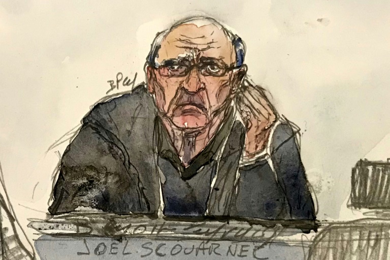 L'ex-chirurgien Joël Le Scouarnec à l'ouverture de son procès à Vannes pour viols et agressions sexuelles sur 299 patients, le 24 février 2025