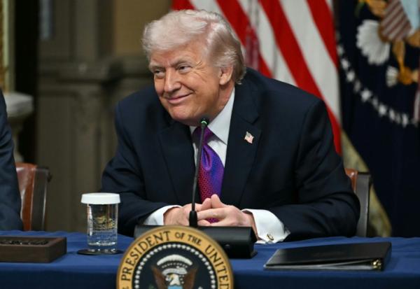 Le président américain Donald Trump pendant une table ronde à Washington, aux Etats-Unis, le 4 mars 2026