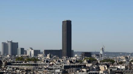 Photo de la tour Montparnasse prise le 19 septembre 2025 à Paris