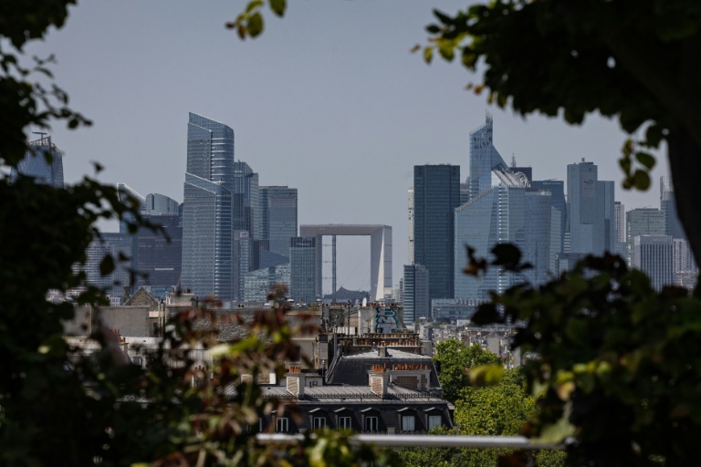 Le quartier d'affaires de La Défense, à l'ouest de Paris, le 1er juillet 2025
