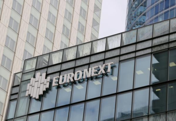 Le siège d'Euronext, société qui gère la Bourse de Paris, dans le quartier d'affaires de La Défense, le 9 octobre 2025